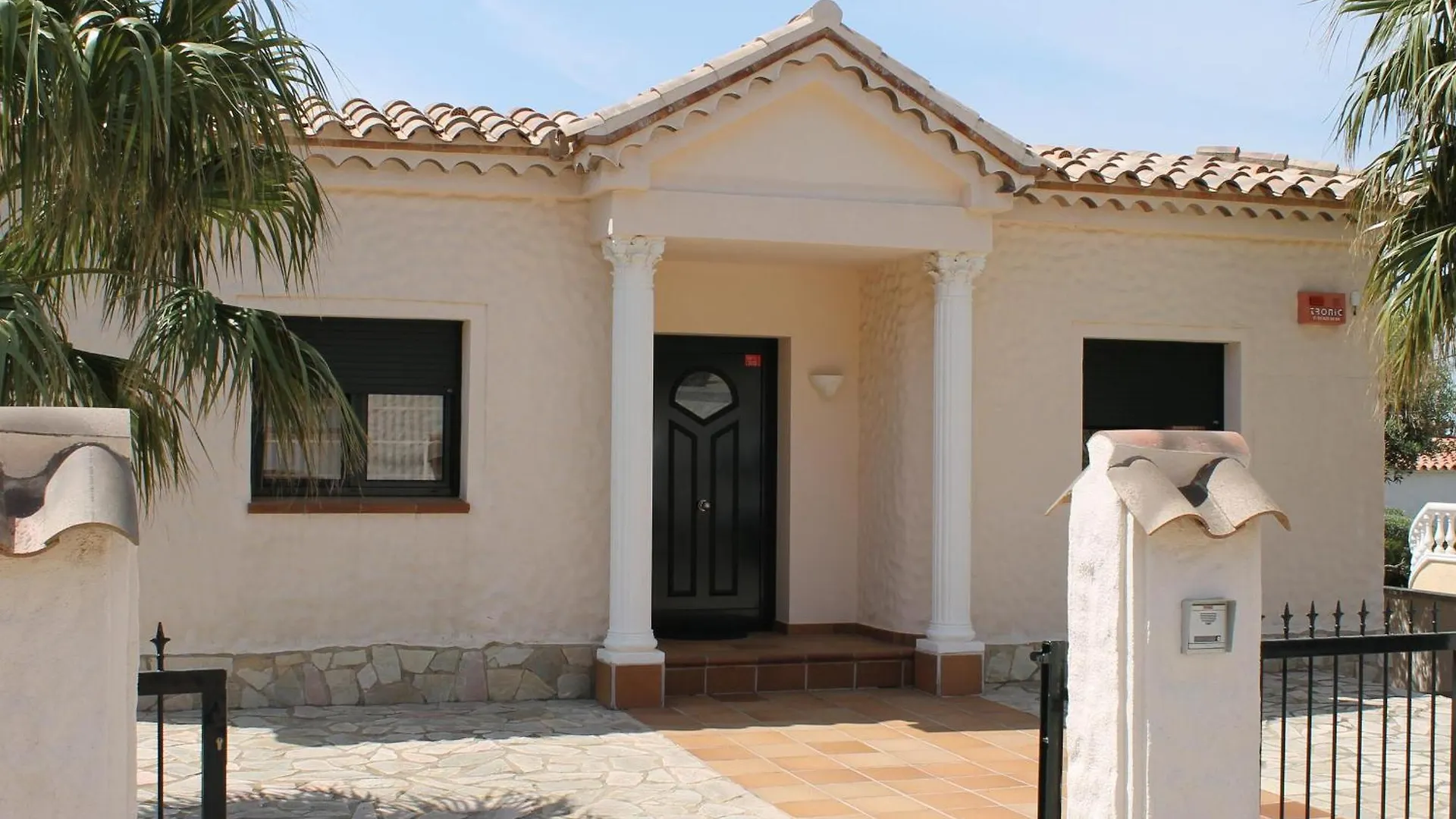 Alquiler Vacacional De Casa Con Piscina Y Vistas, Max.6 Personas, Roses - Es-366-5 0*,